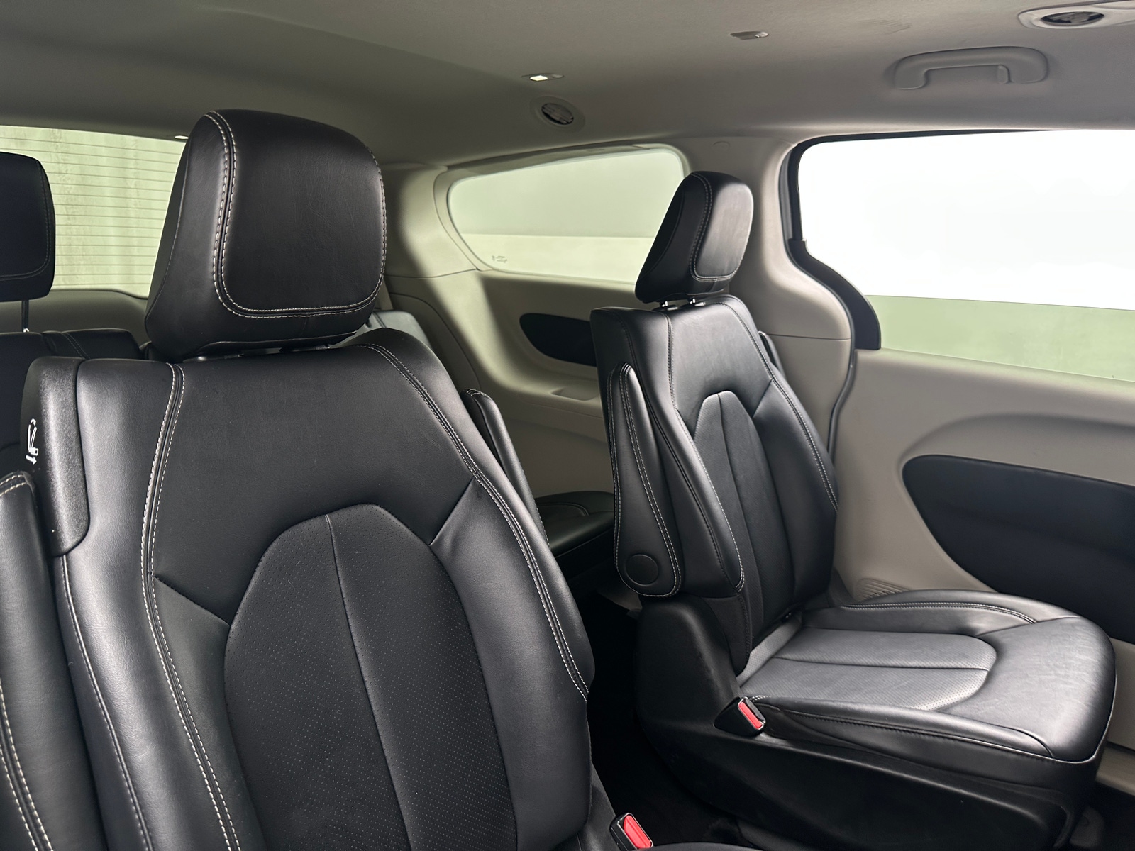 Thumbnail: 2024 Chrysler Pacifica - 6