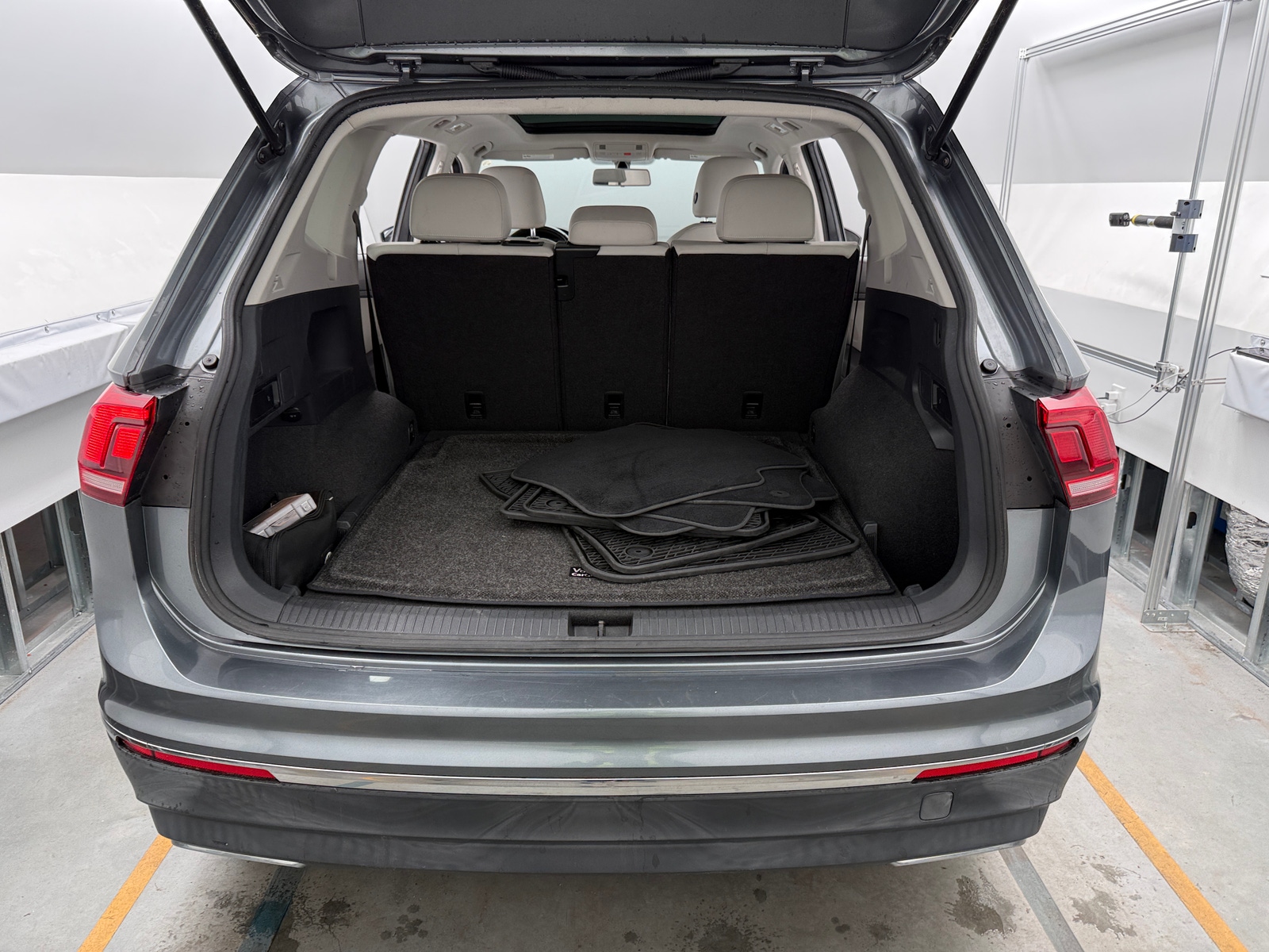 Thumbnail: 2018 Volkswagen Tiguan - 6
