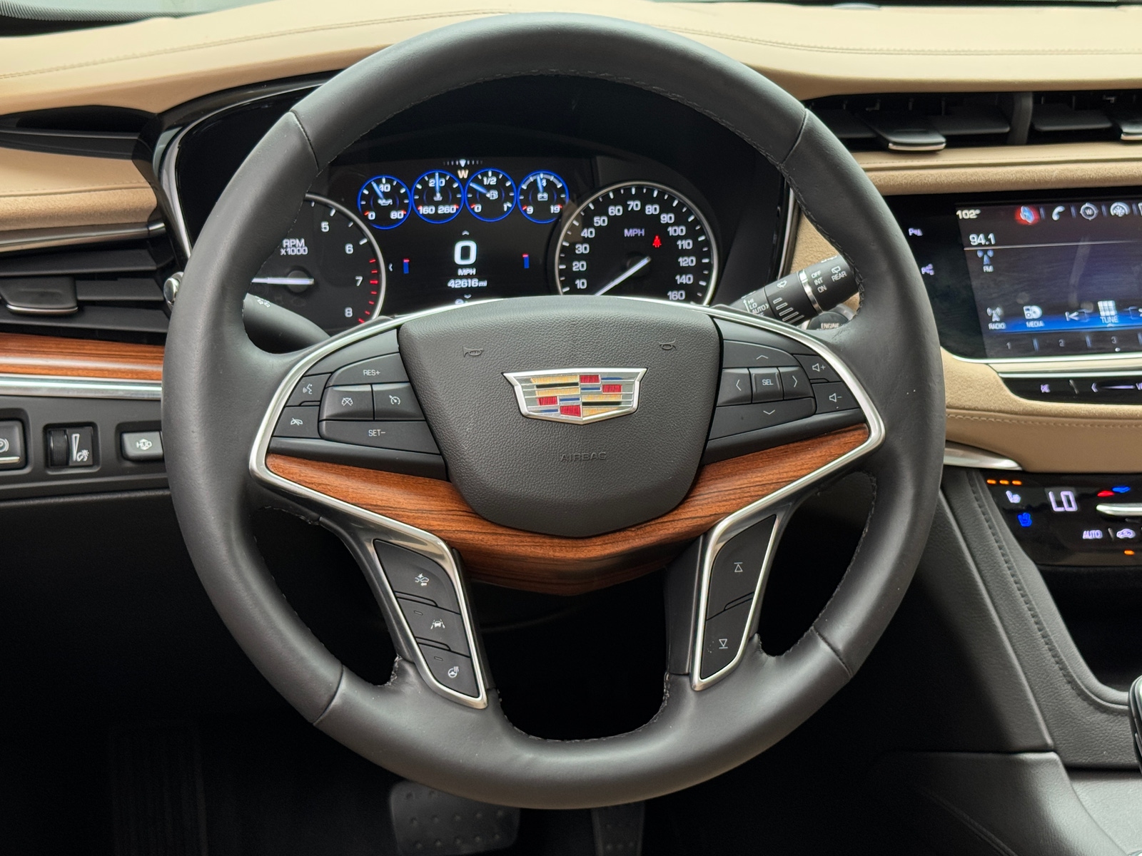 Thumbnail: 2017 Cadillac XT5 - 4