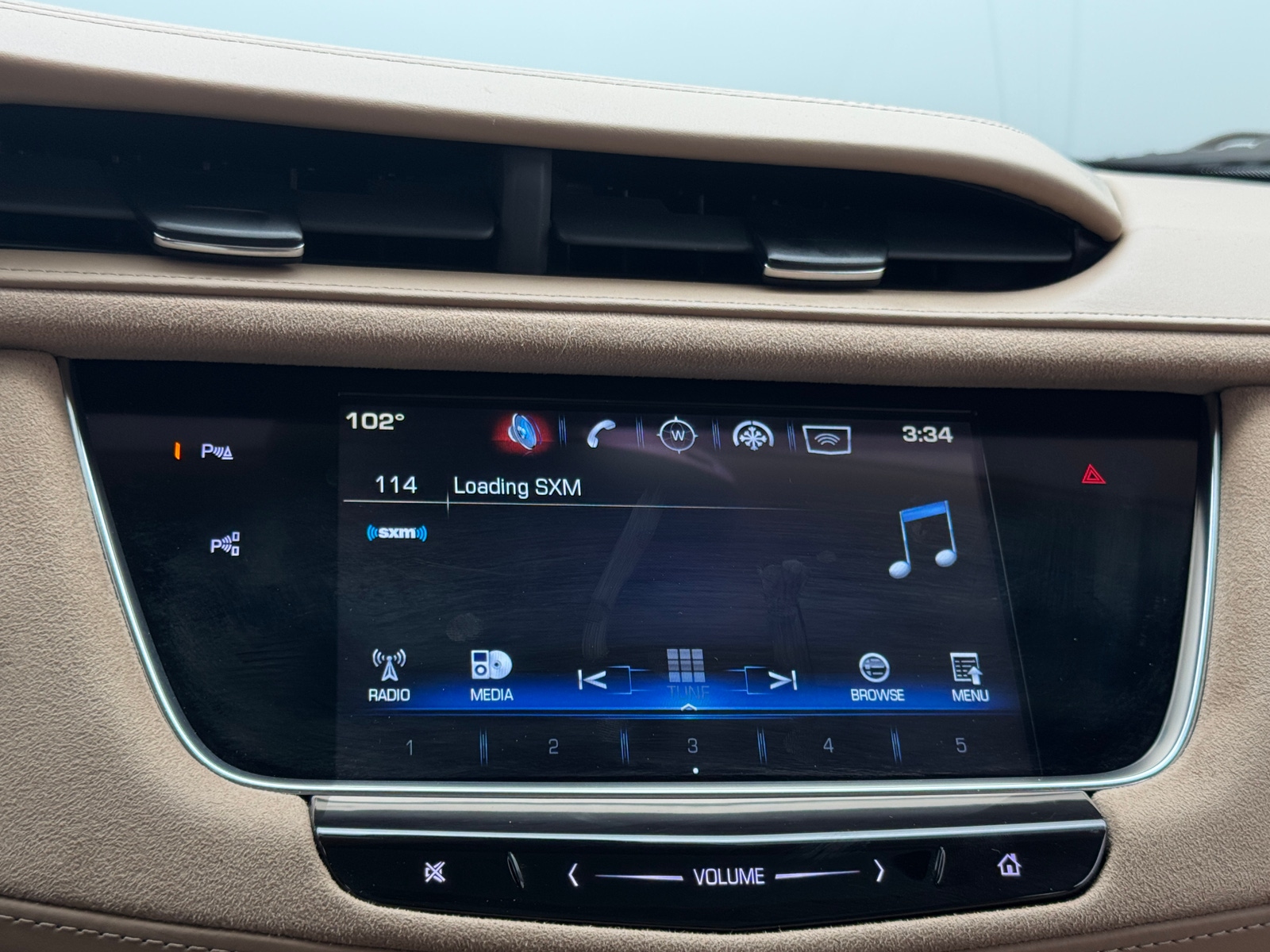 Thumbnail: 2017 Cadillac XT5 - 3