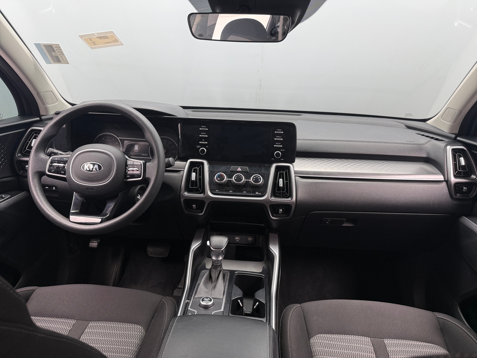 Thumbnail: 2021 Kia Sorento - 3