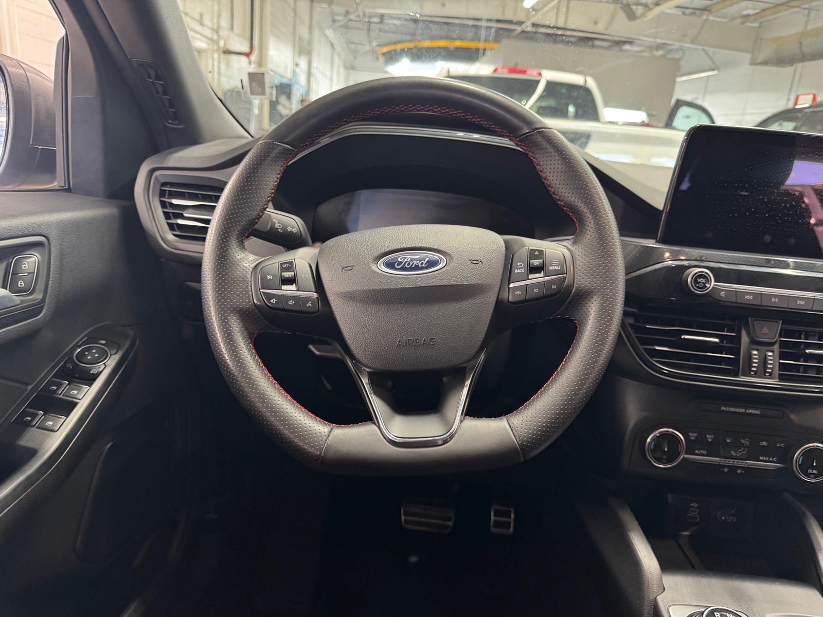 Thumbnail: 2024 Ford Escape - 5