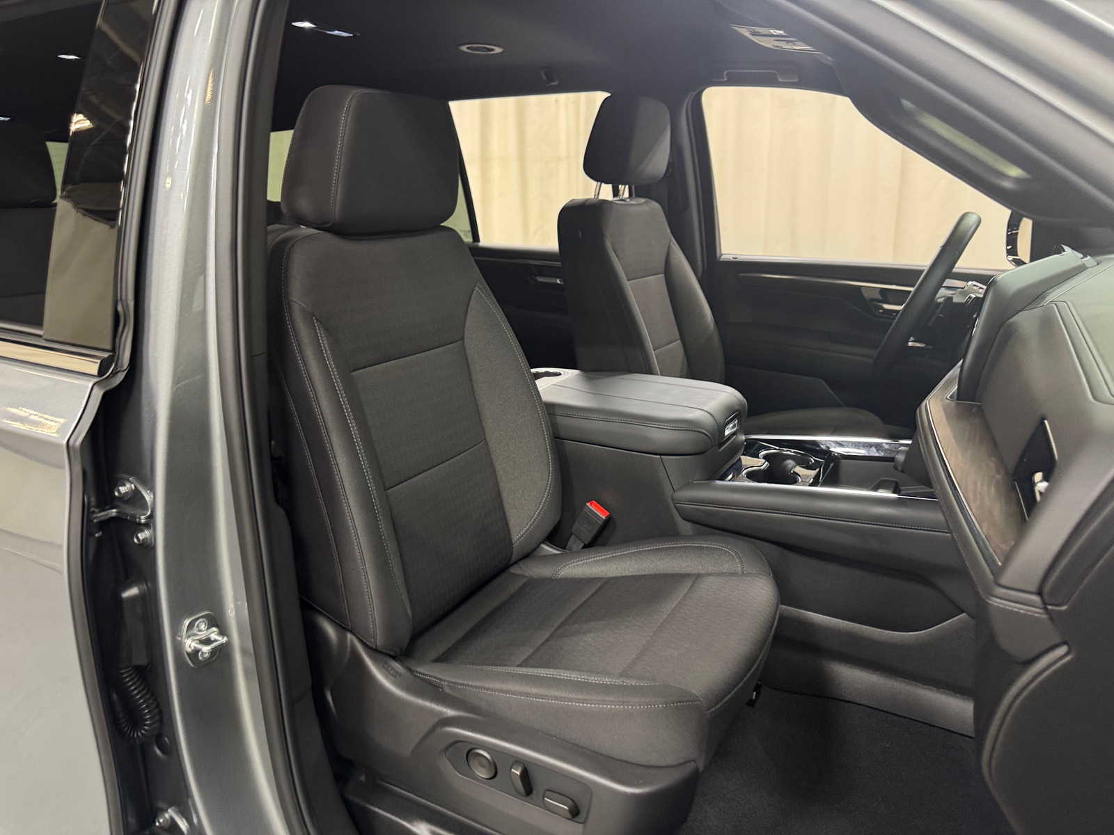 Thumbnail: 2026 Chevrolet Tahoe - 2