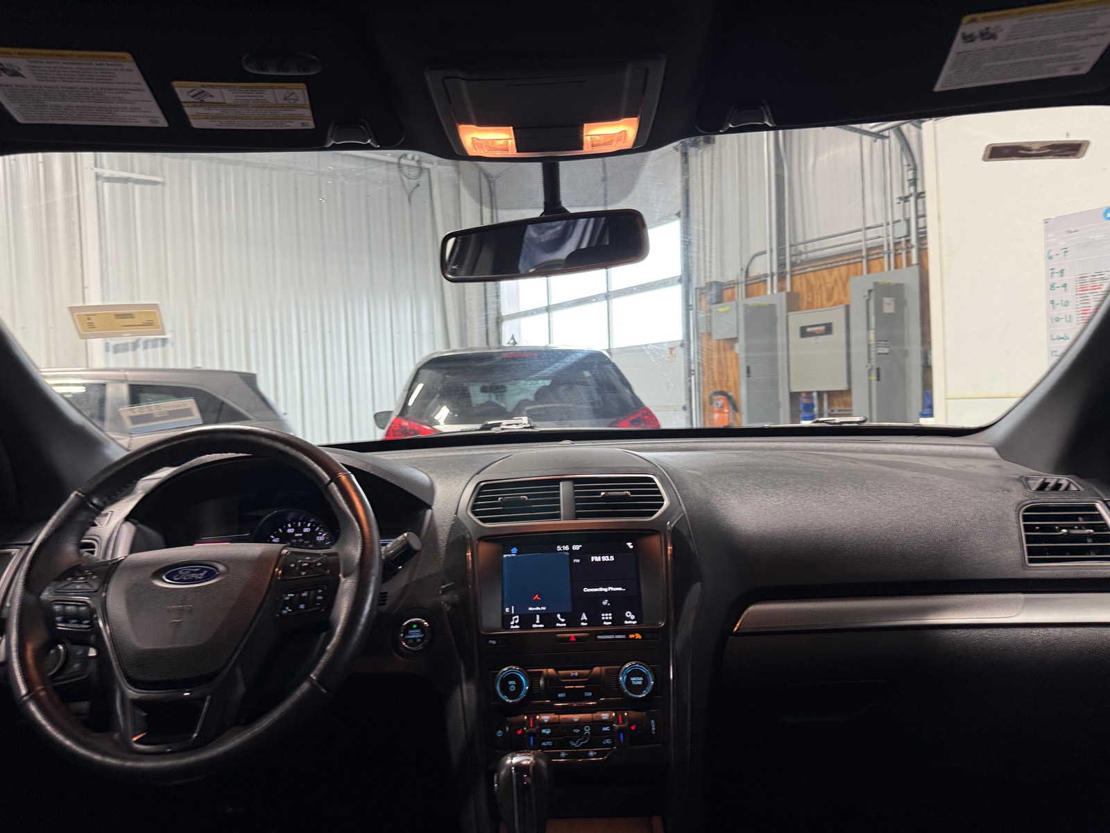 Thumbnail: 2019 Ford Explorer - 3