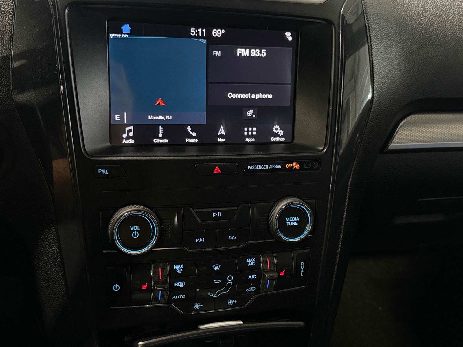 Thumbnail: 2019 Ford Explorer - 4