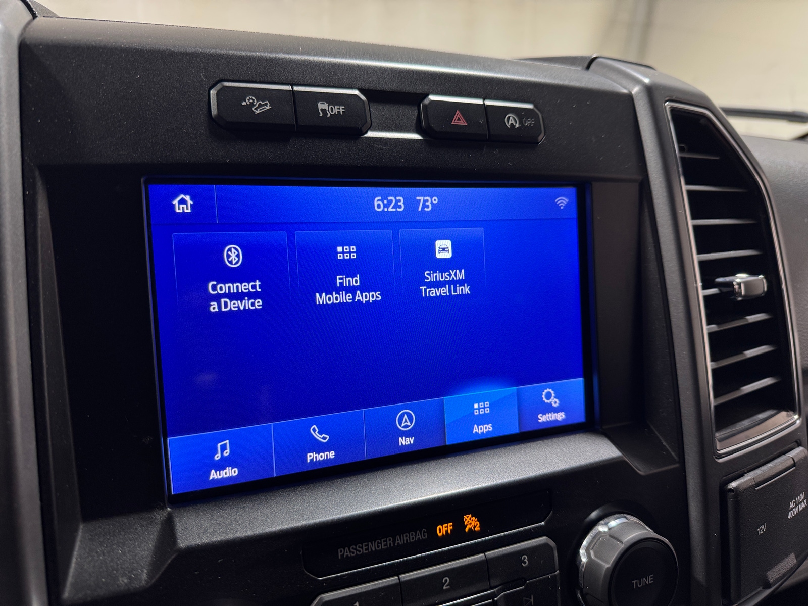 Thumbnail: 2019 Ford Econoline - 4
