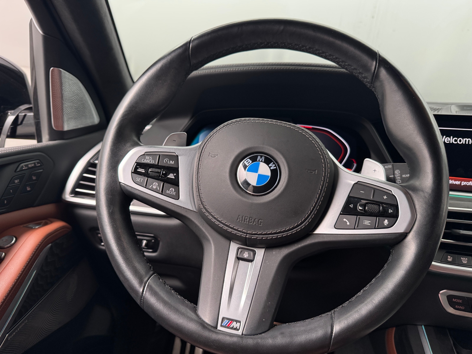 Thumbnail: 2021 BMW X7 - 4