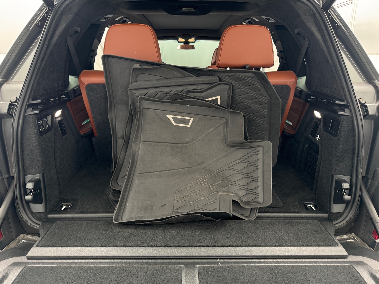Thumbnail: 2021 BMW X7 - 6
