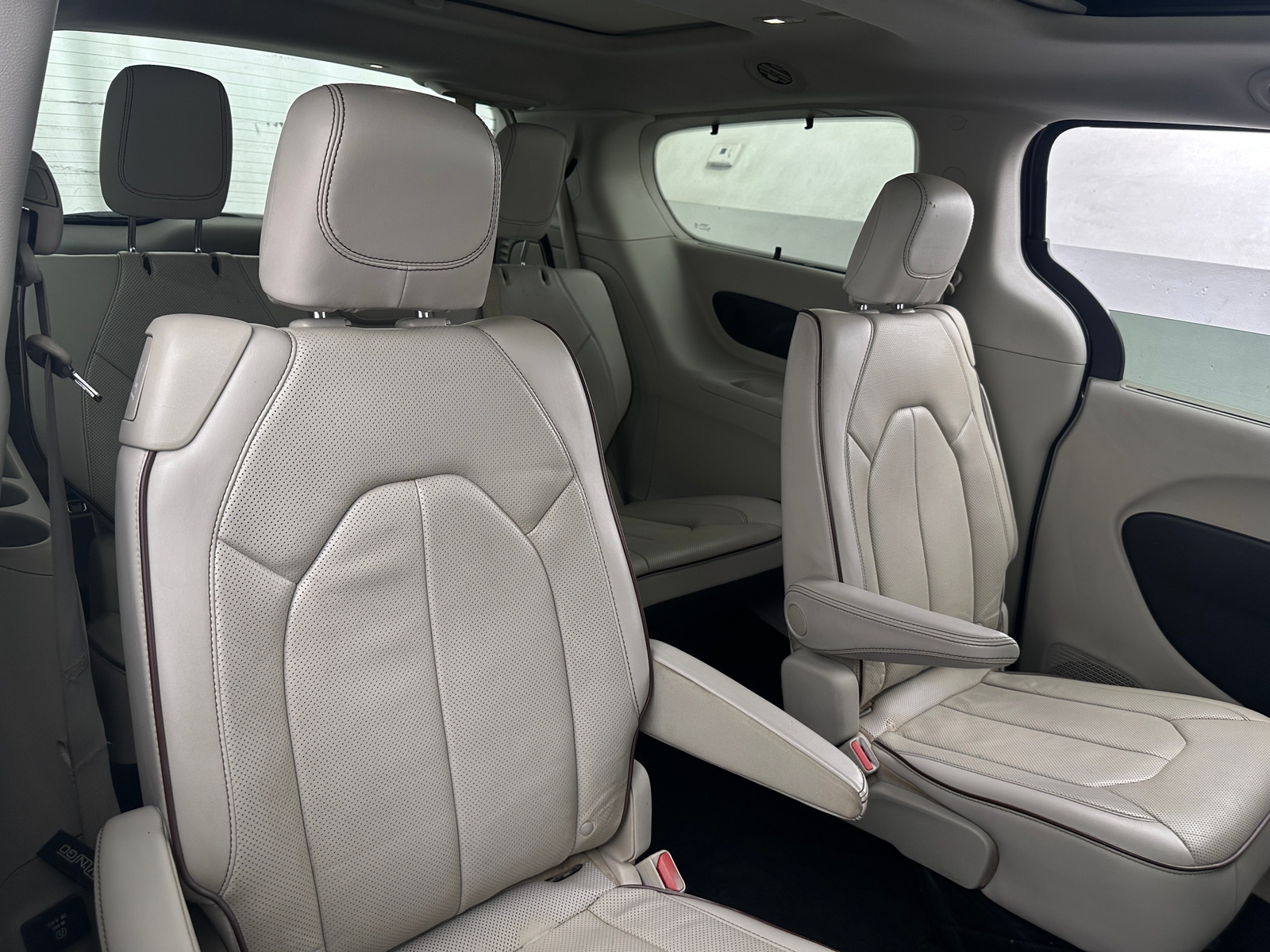 Thumbnail: 2017 Chrysler Pacifica - 5