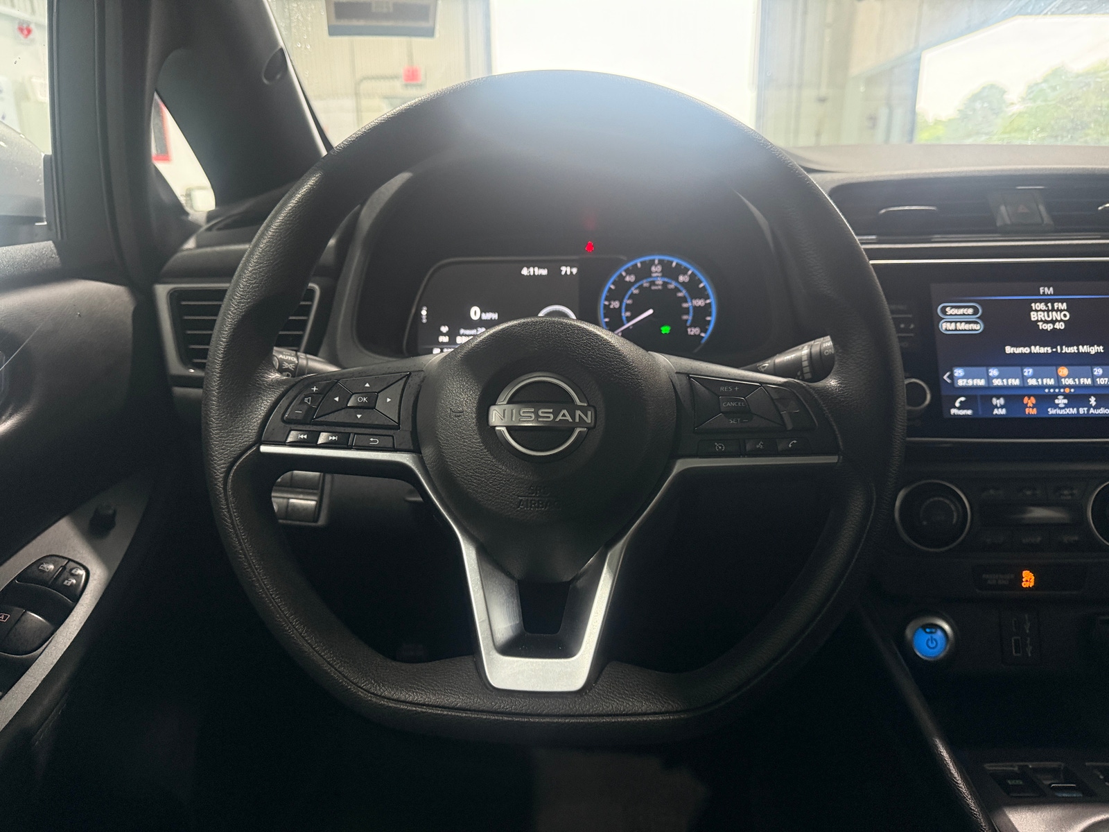 Thumbnail: 2023 Nissan Leaf - 5