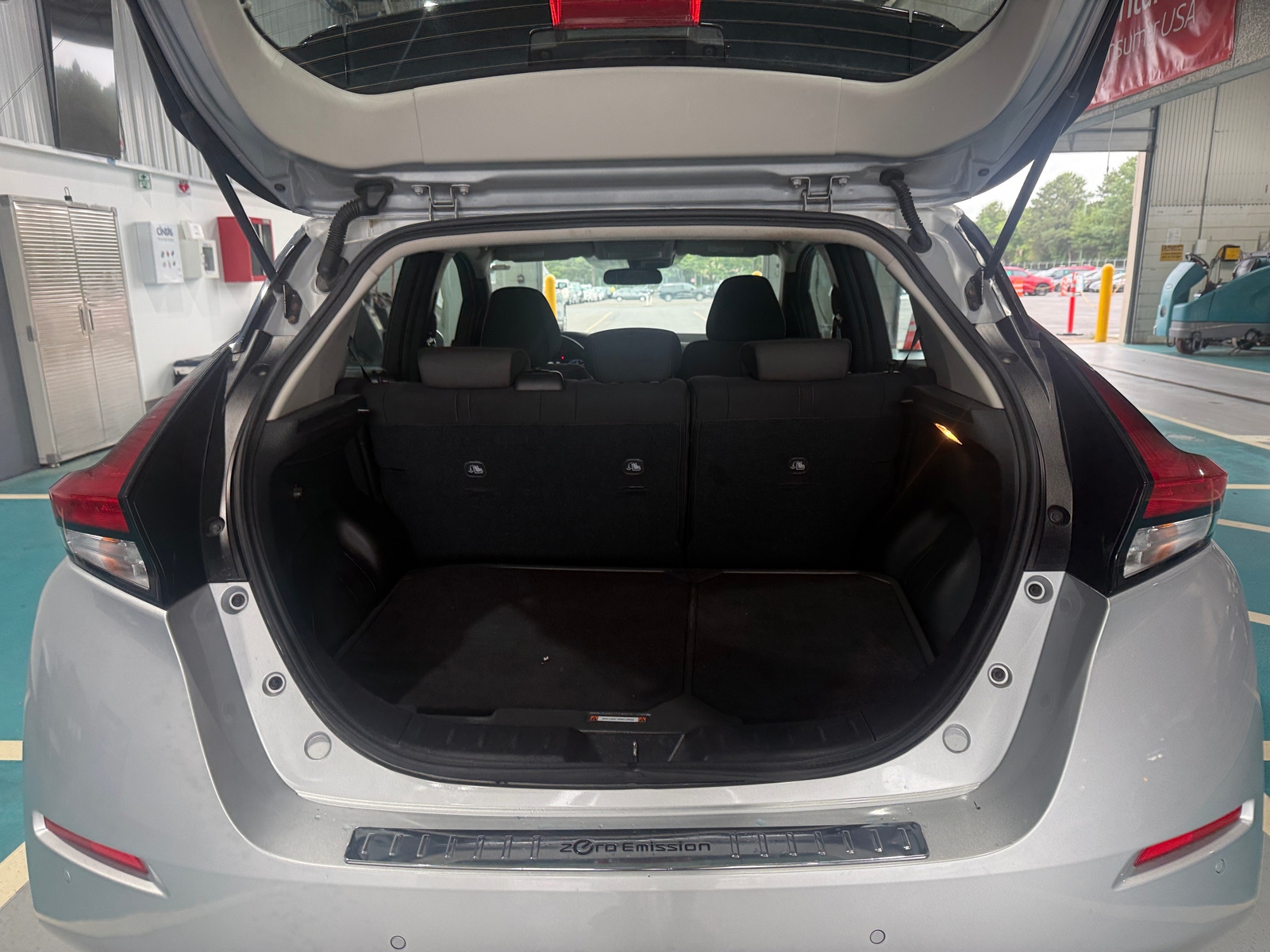 Thumbnail: 2023 Nissan Leaf - 7