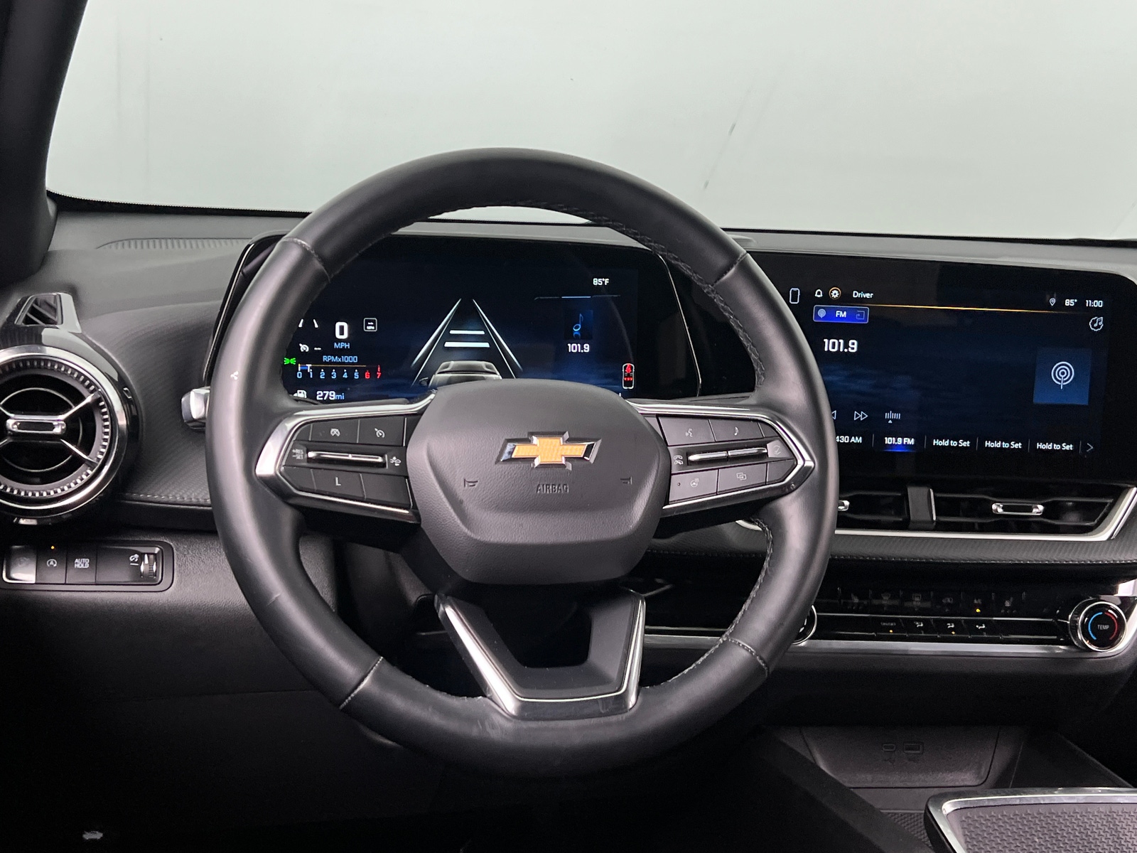 Thumbnail: 2025 Chevrolet Equinox - 5