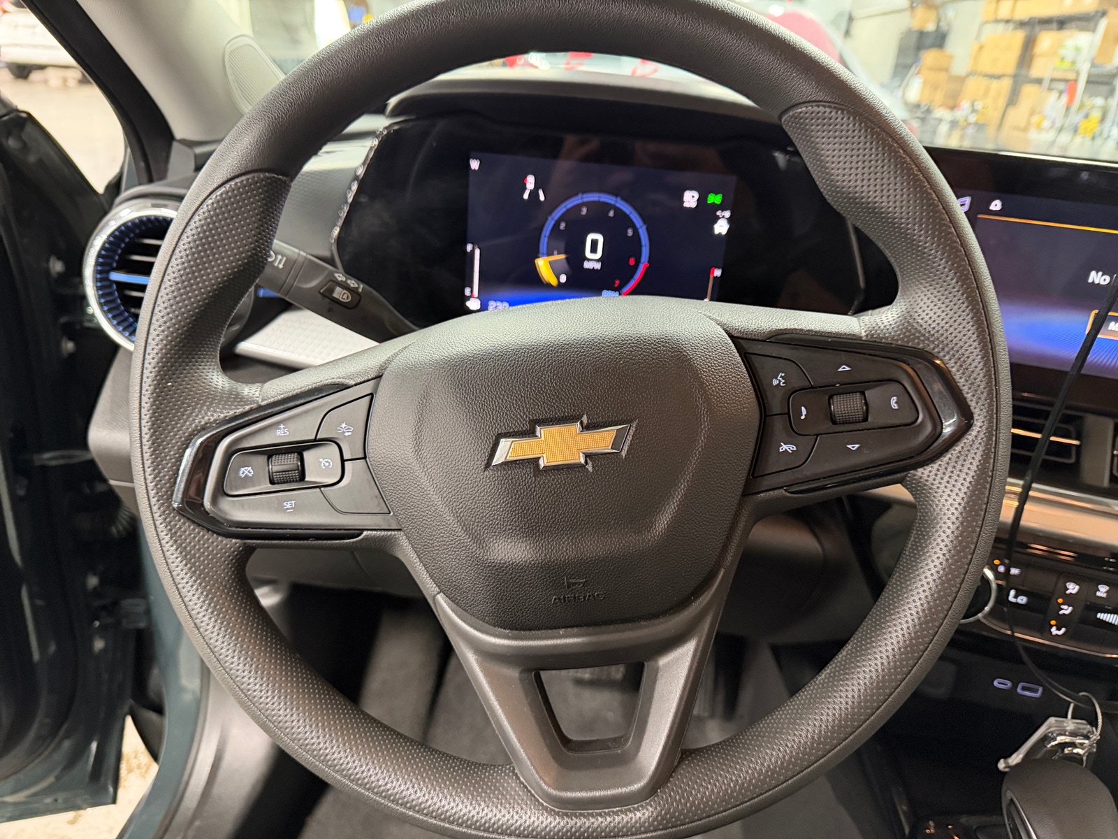 Thumbnail: 2025 Chevrolet Trax - 5