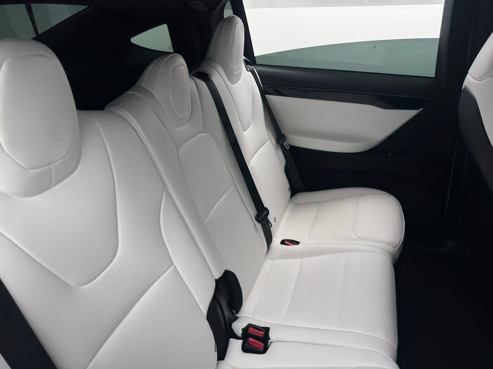 Thumbnail: 2020 Tesla Model X - 4