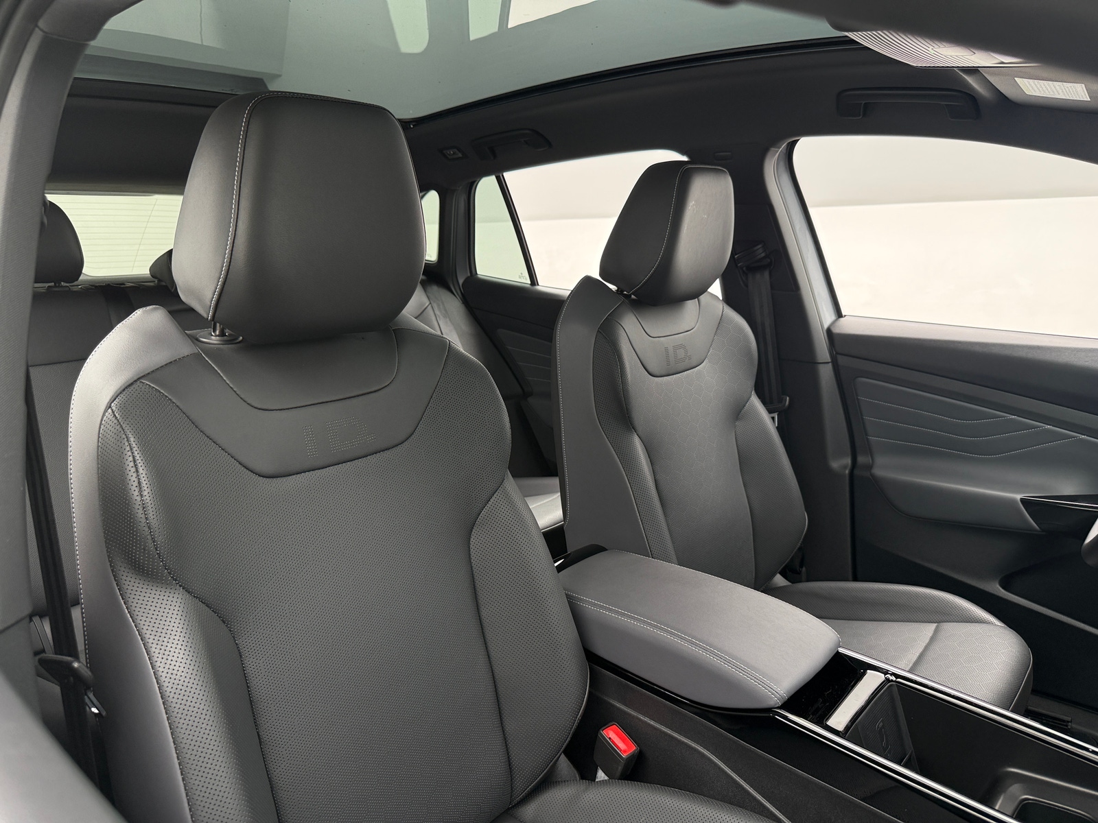 Thumbnail: 2024 Volkswagen ID.4 - 2