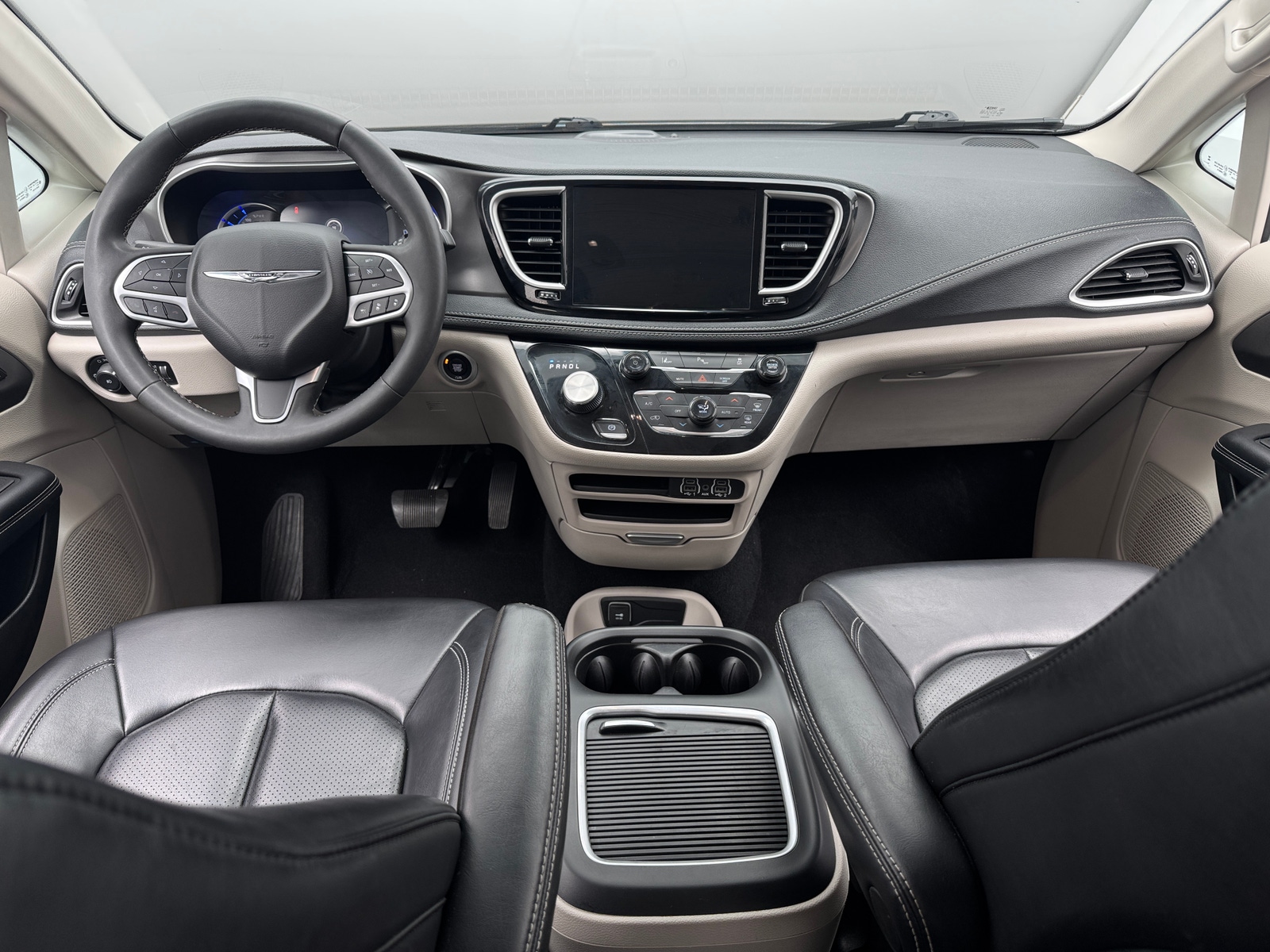 Thumbnail: 2023 Chrysler Pacifica - 2