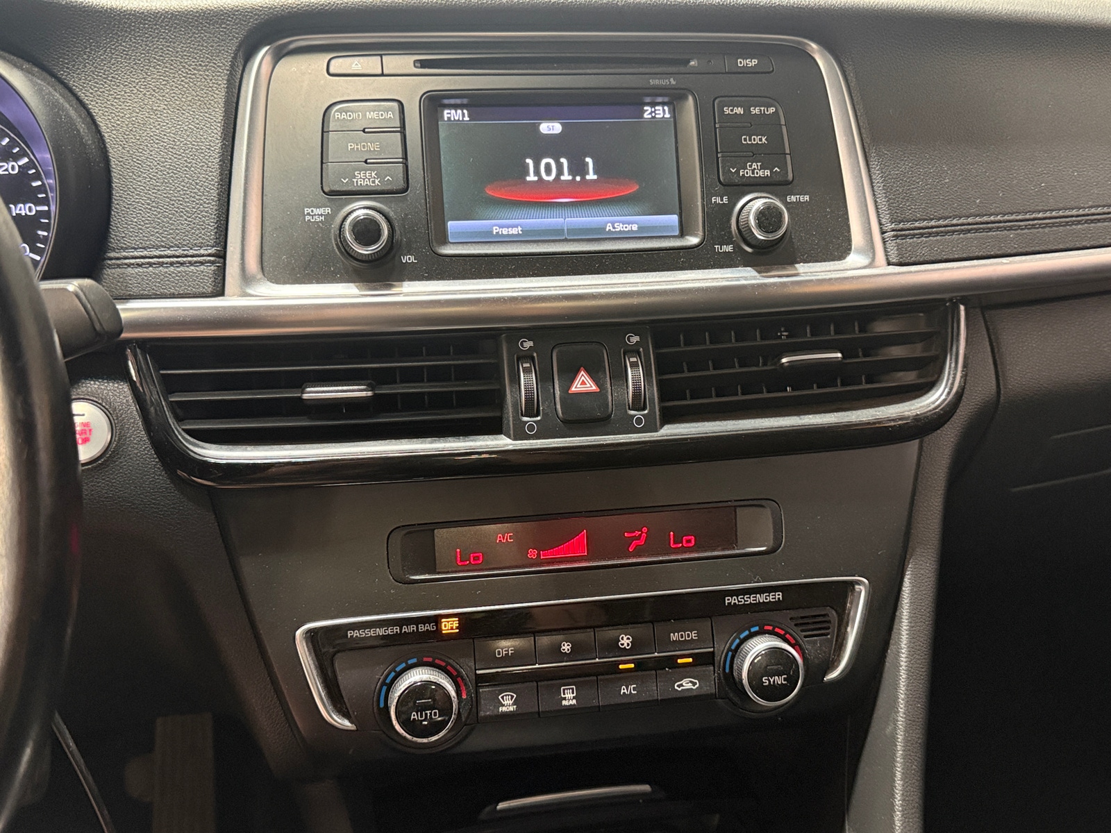 Thumbnail: 2016 Kia Optima - 3