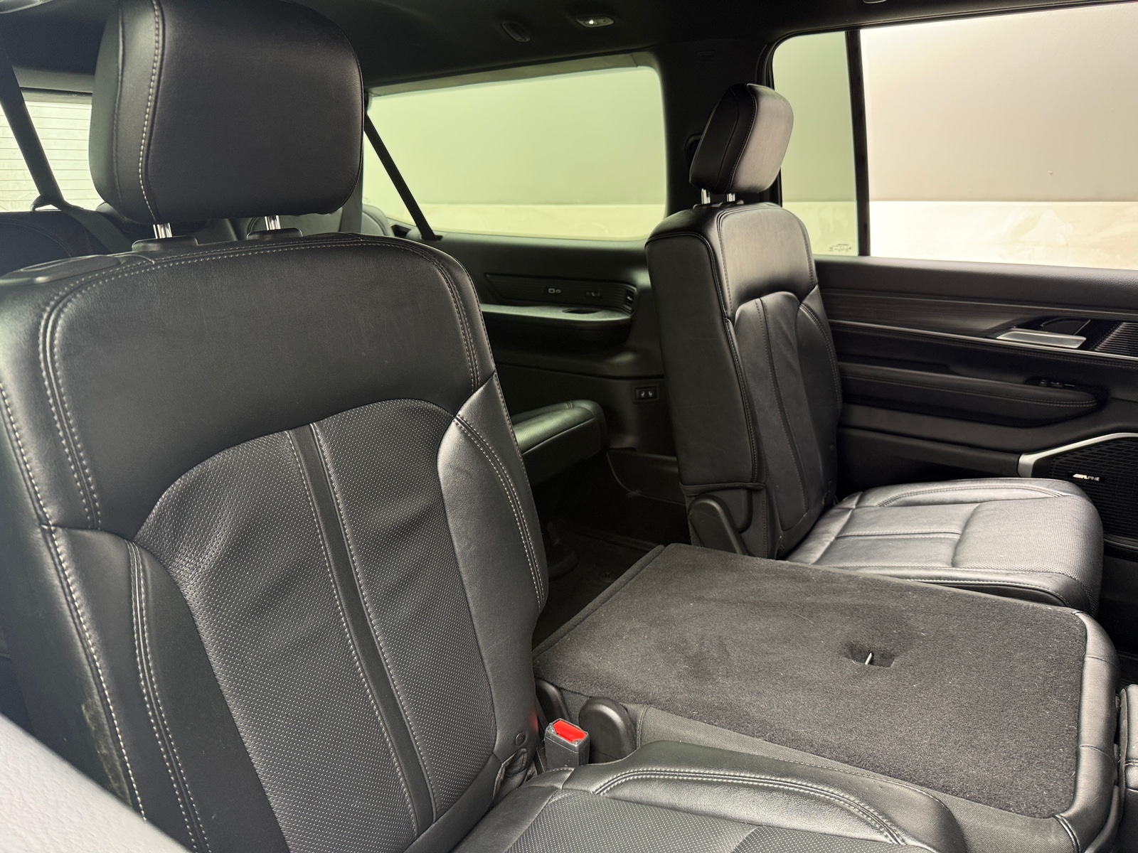 Thumbnail: 2024 Jeep Wagoneer - 5