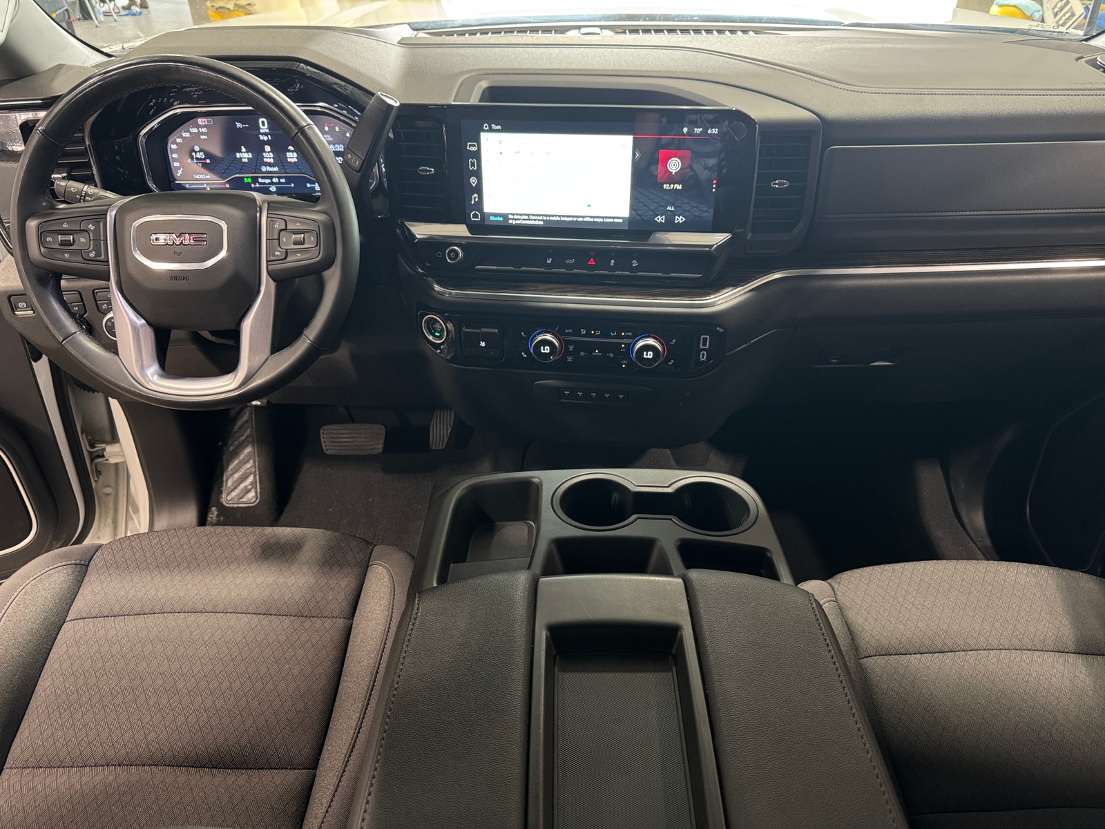 Thumbnail: 2025 GMC Sierra 2500 - 3