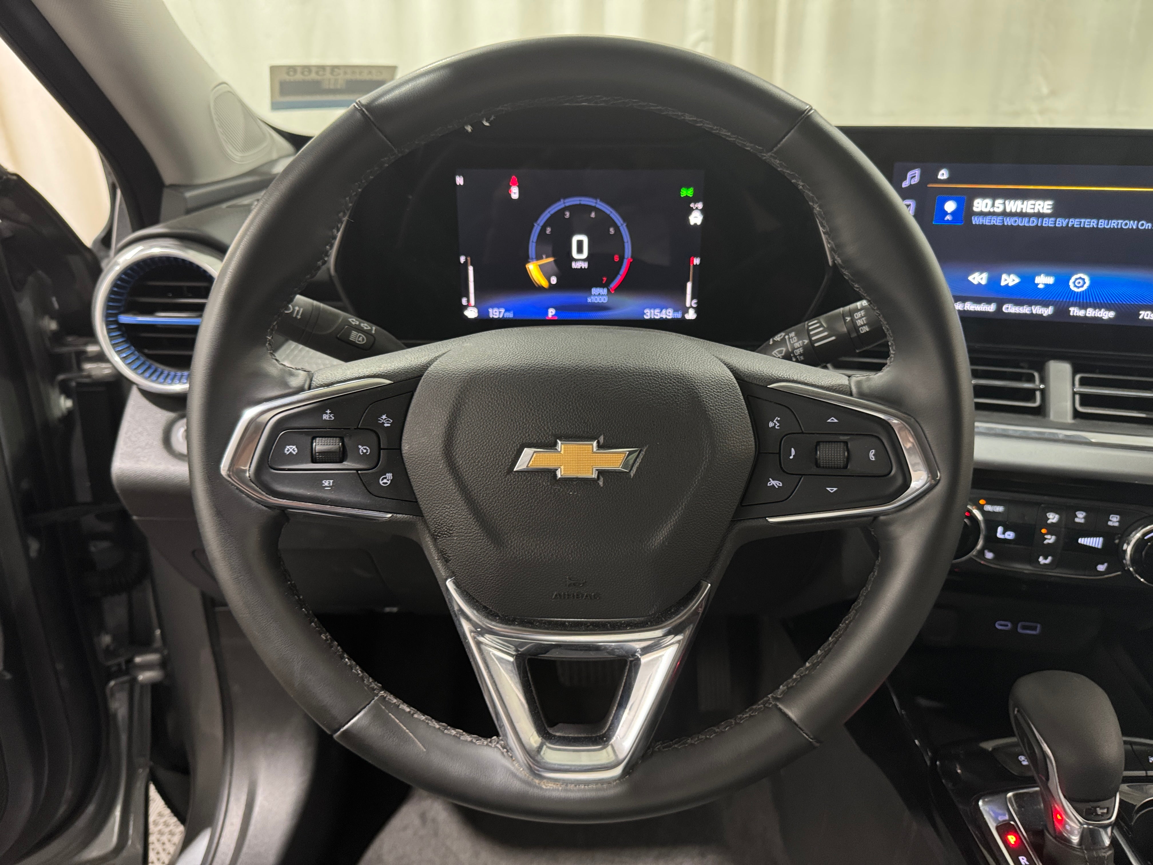 2025 Chevrolet Trax LT - Photo 9