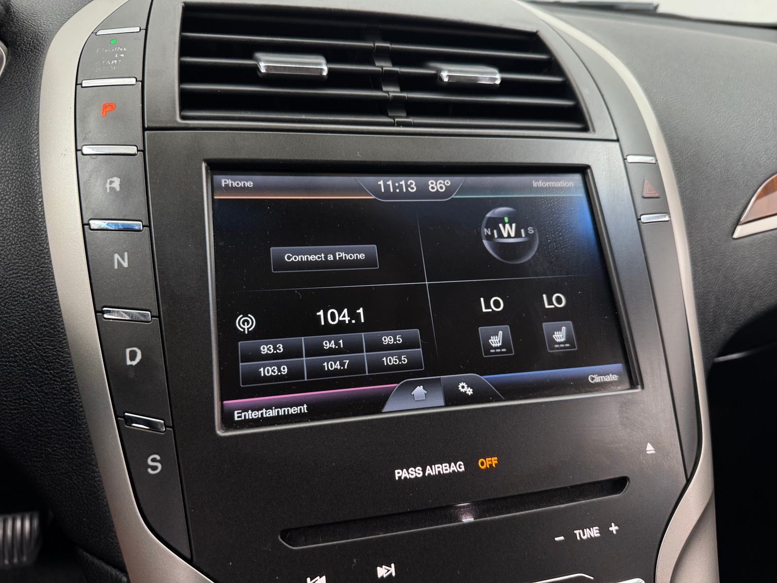 Thumbnail: 2016 Lincoln MKZ - 3
