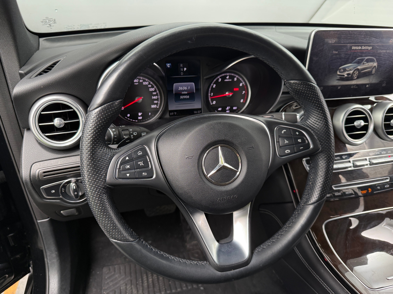 Thumbnail: 2017 Mercedes-Benz GLC - 4