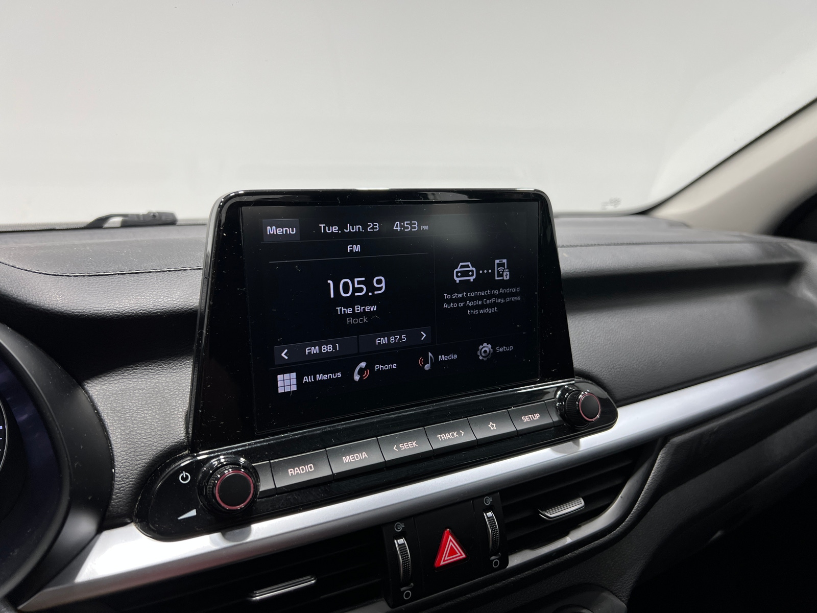 Thumbnail: 2022 Kia Forte - 4