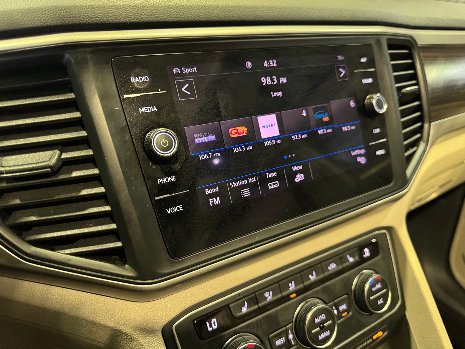 Thumbnail: 2021 Volkswagen Atlas - 3
