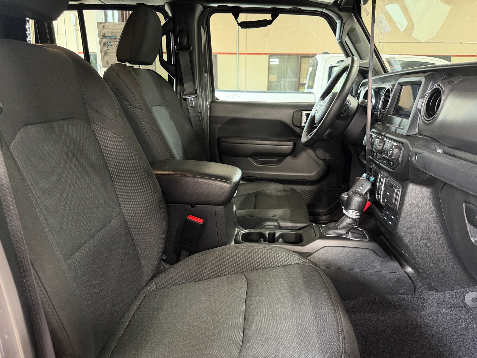 Thumbnail: 2023 Jeep Gladiator - 2