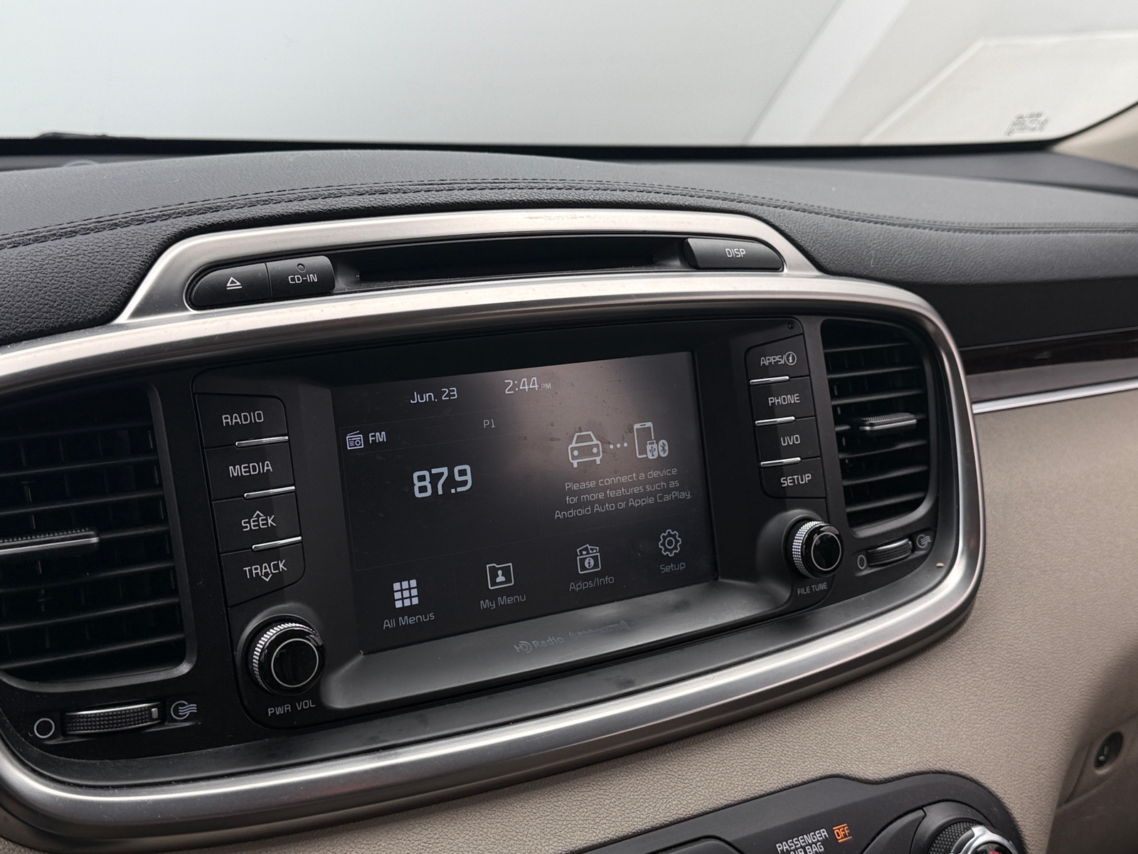 Thumbnail: 2018 Kia Sorento - 3