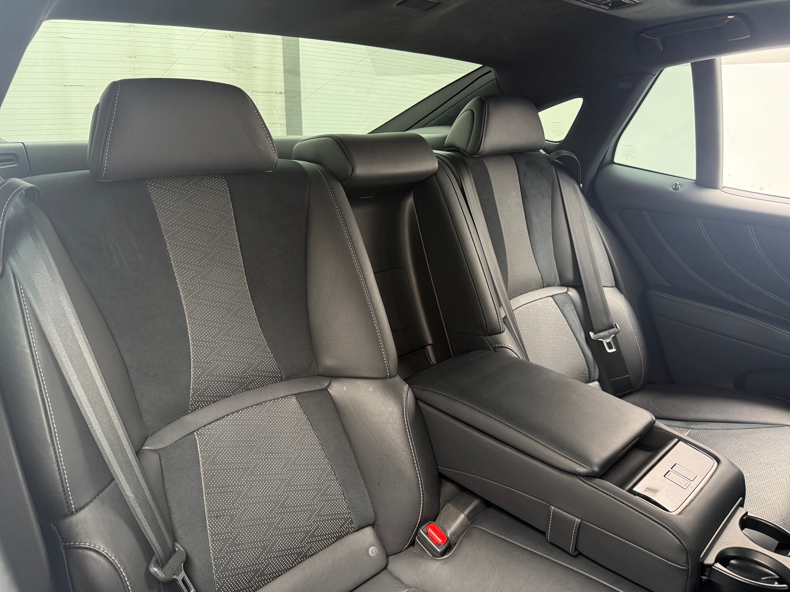 Thumbnail: 2018 Lexus LS - 6