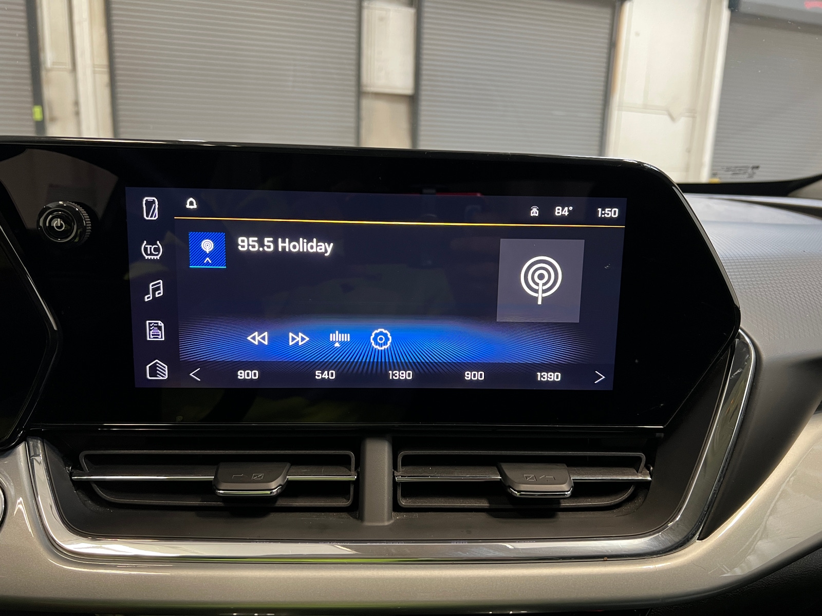 Thumbnail: 2025 Chevrolet Trax - 4