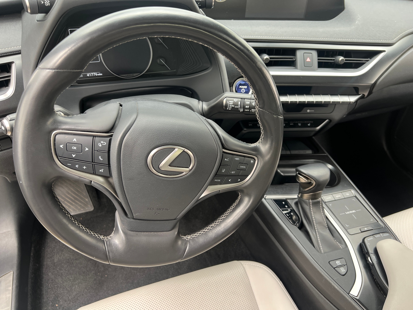 Thumbnail: 2019 Lexus UX - 4