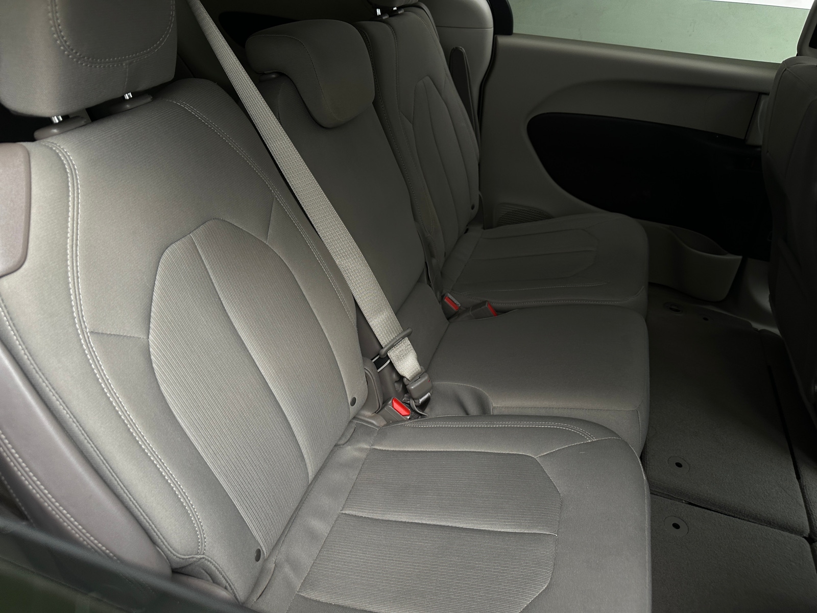Thumbnail: 2017 Chrysler Pacifica - 6