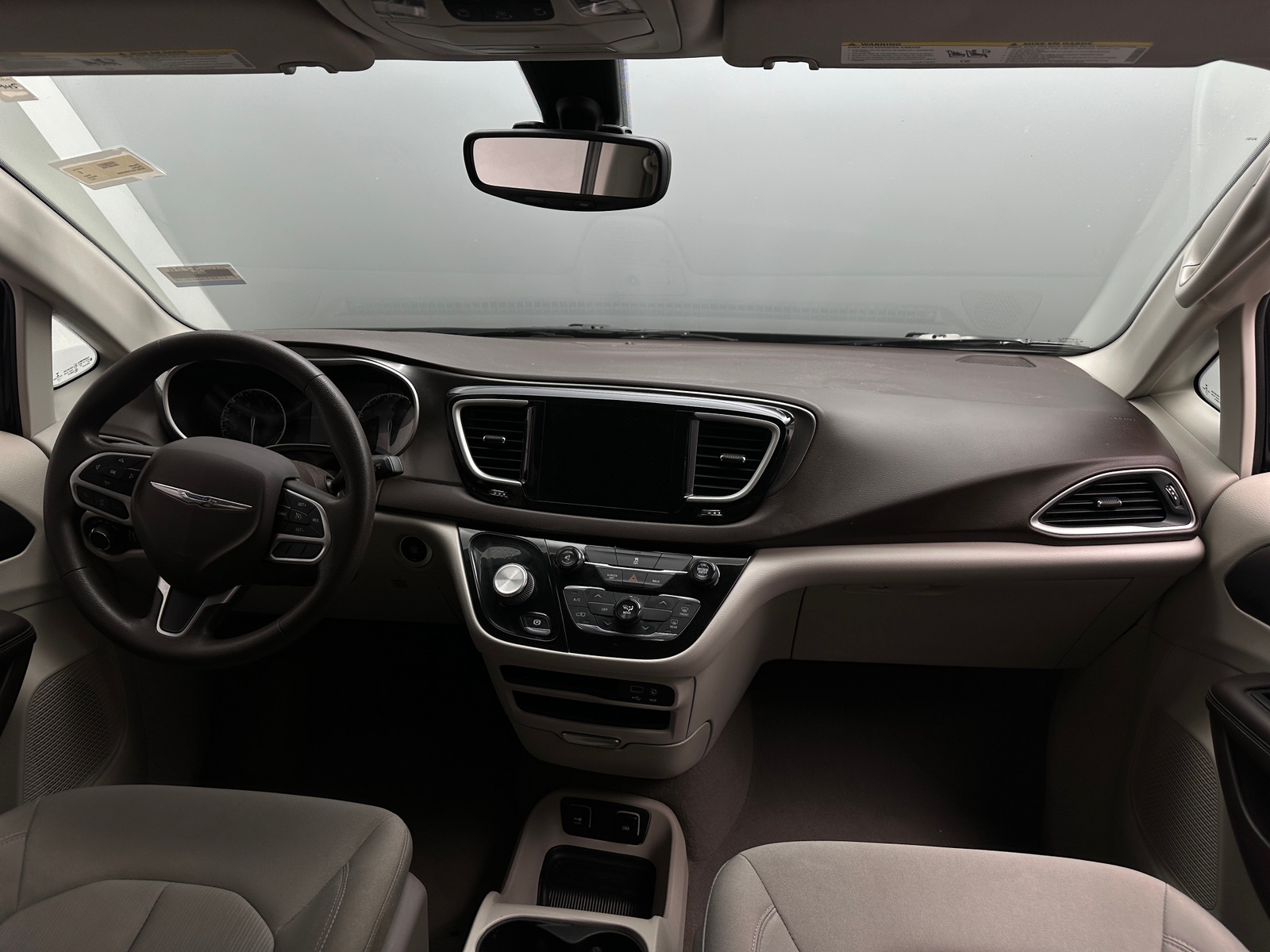 Thumbnail: 2017 Chrysler Pacifica - 3