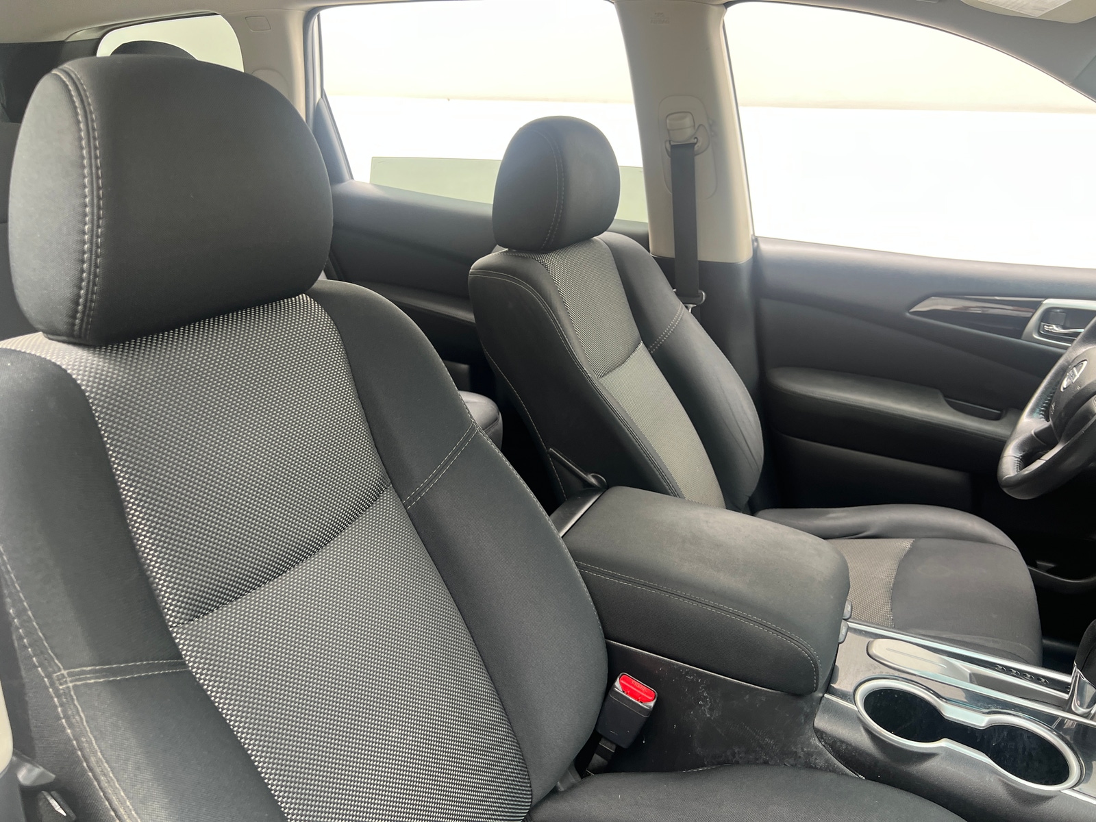 Thumbnail: 2017 Nissan Pathfinder - 2