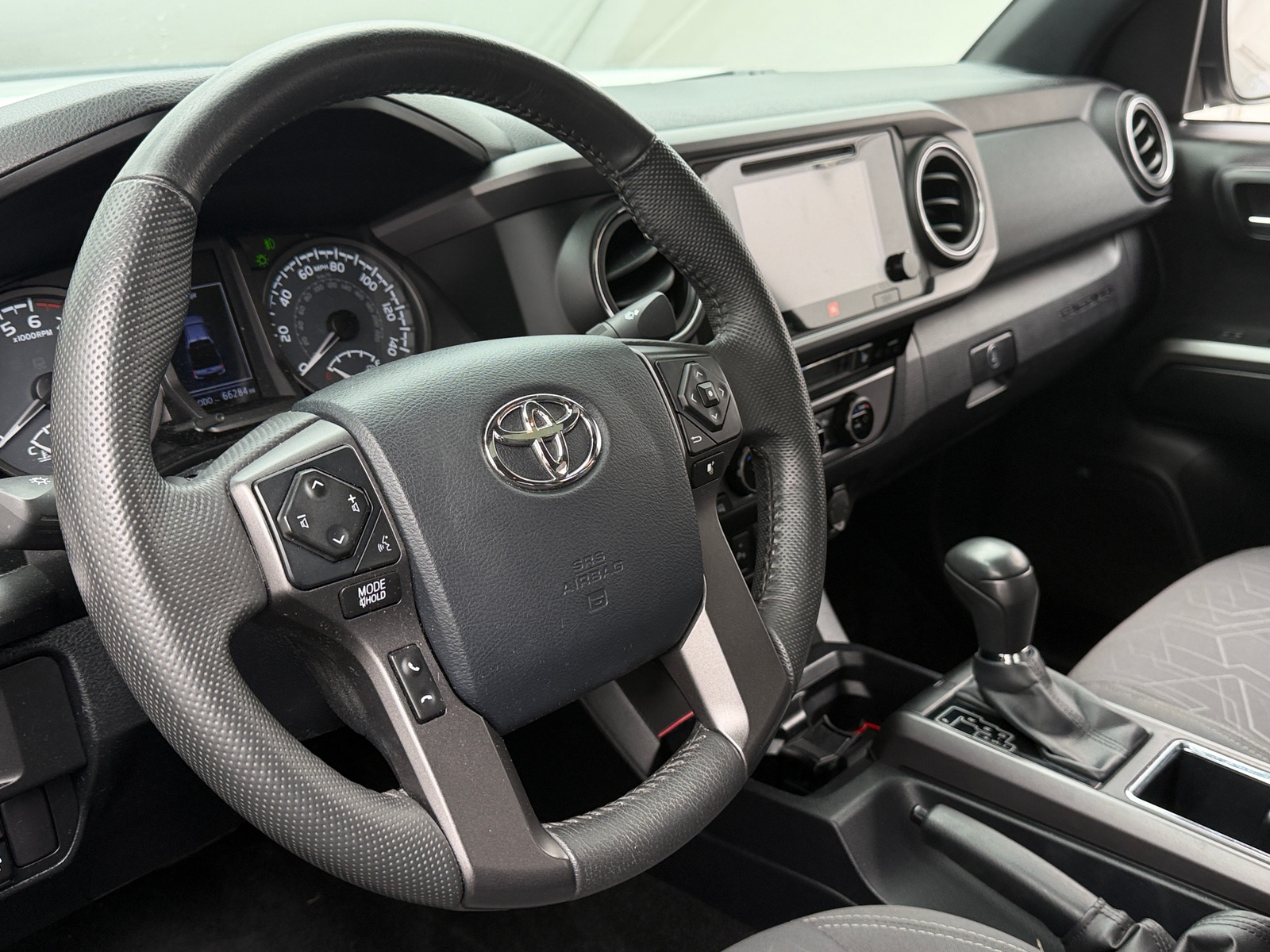 Thumbnail: 2017 Toyota Tacoma - 5