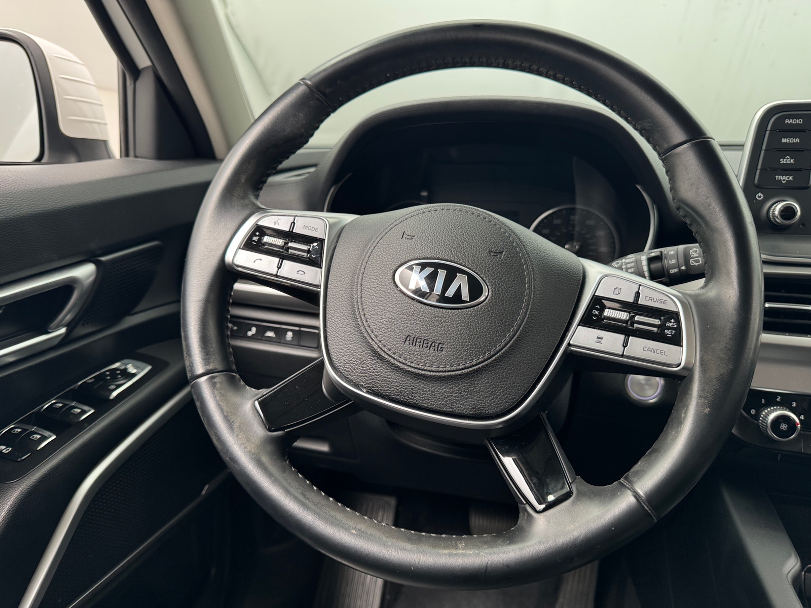 Thumbnail: 2020 Kia Telluride - 4
