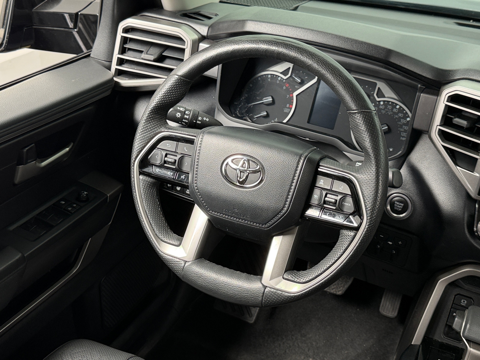 Thumbnail: 2022 Toyota Tundra - 4