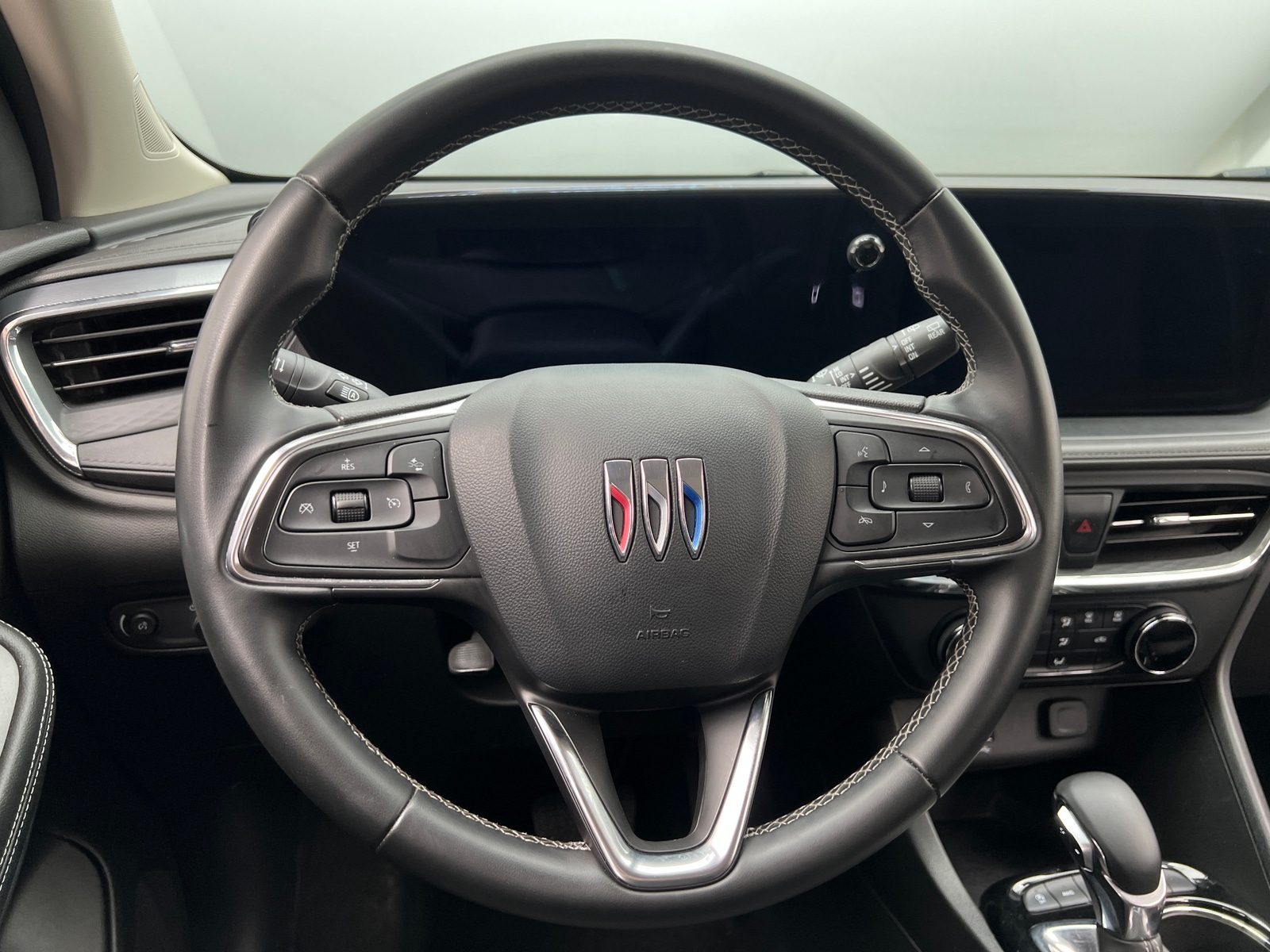 Thumbnail: 2025 Buick Encore GX - 4