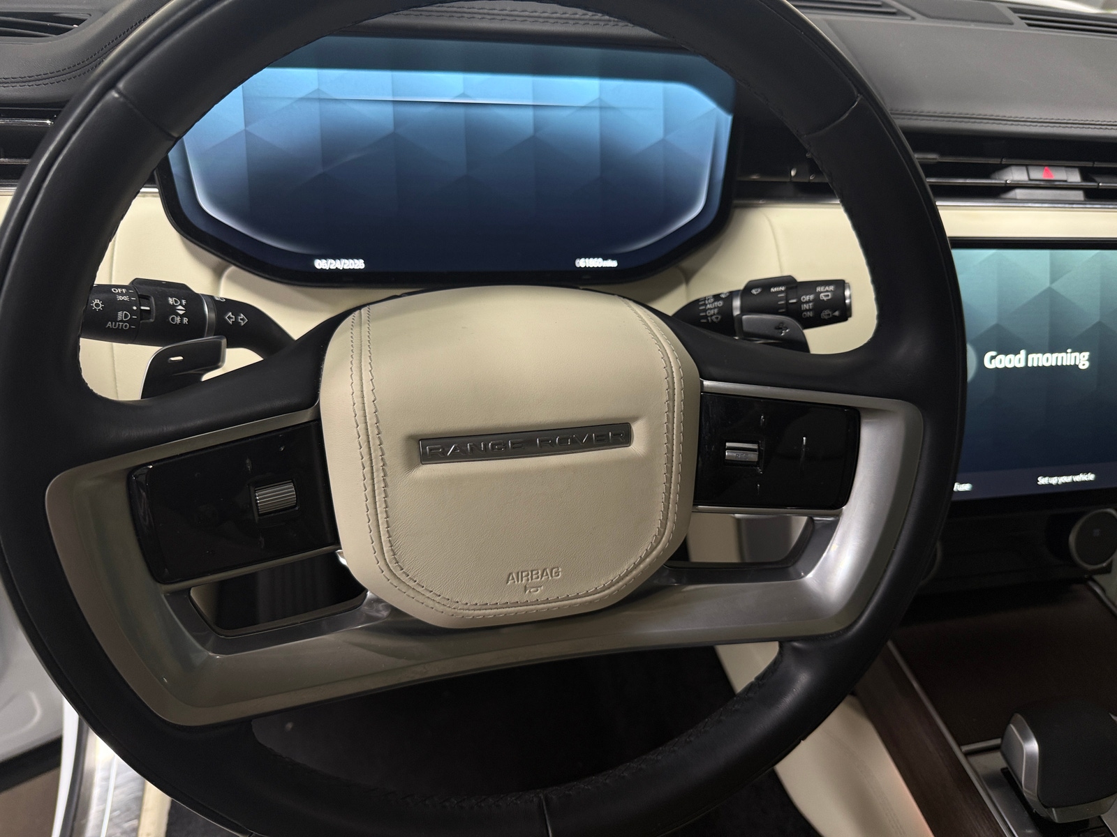 Thumbnail: 2023 Land Rover Range Rover - 4