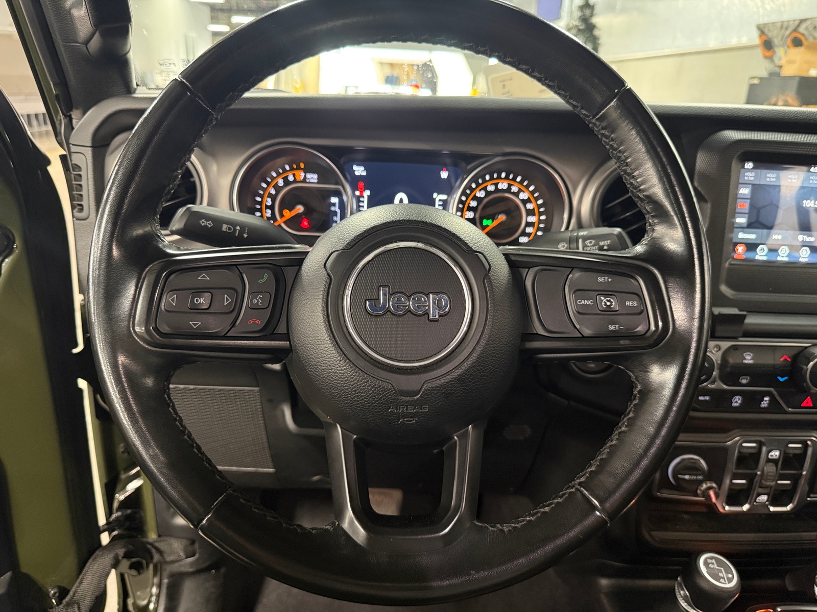 Thumbnail: 2021 Jeep Gladiator - 4