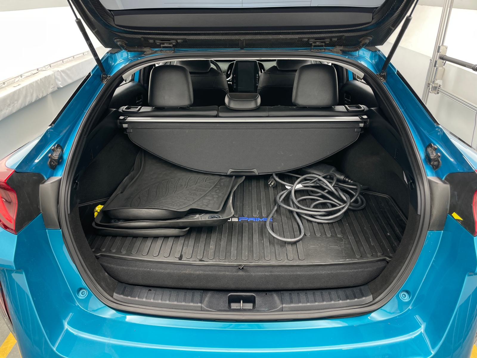 Thumbnail: 2021 Toyota Prius Prime - 6