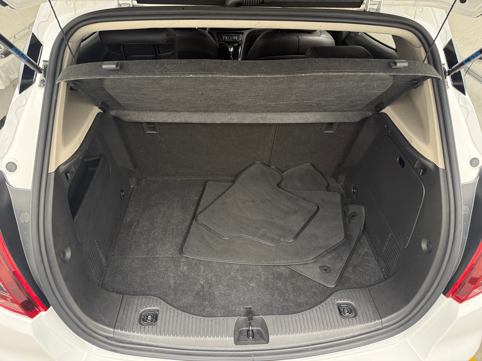 Thumbnail: 2018 Buick Encore - 6