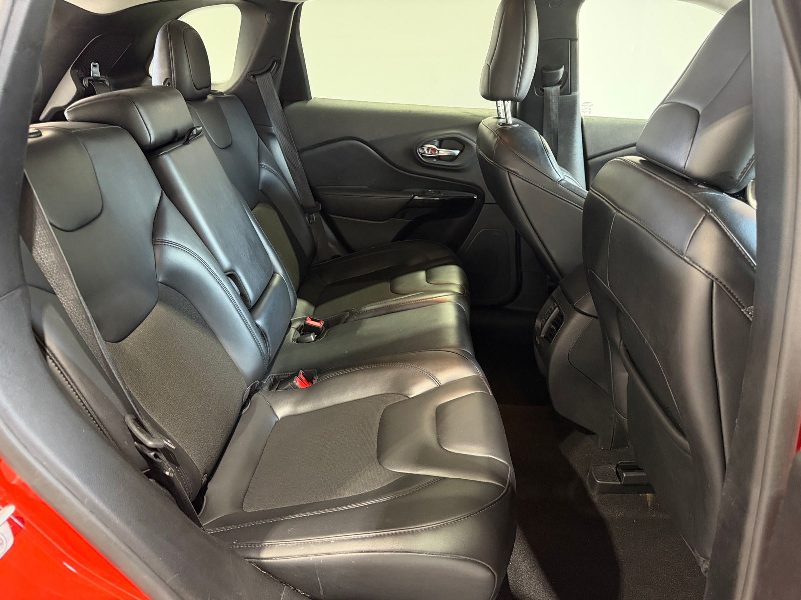Thumbnail: 2021 Jeep Cherokee - 5