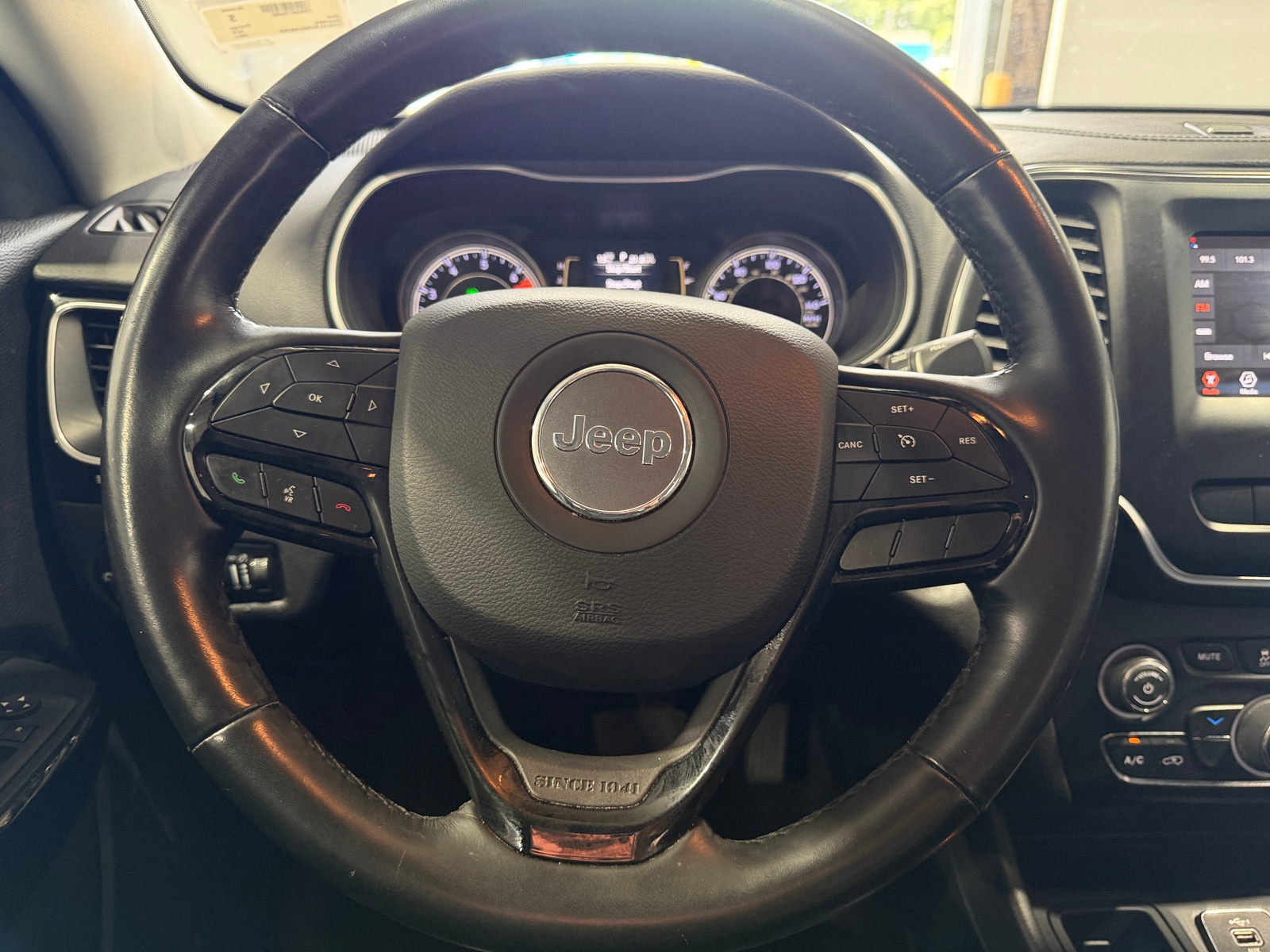 Thumbnail: 2021 Jeep Cherokee - 4