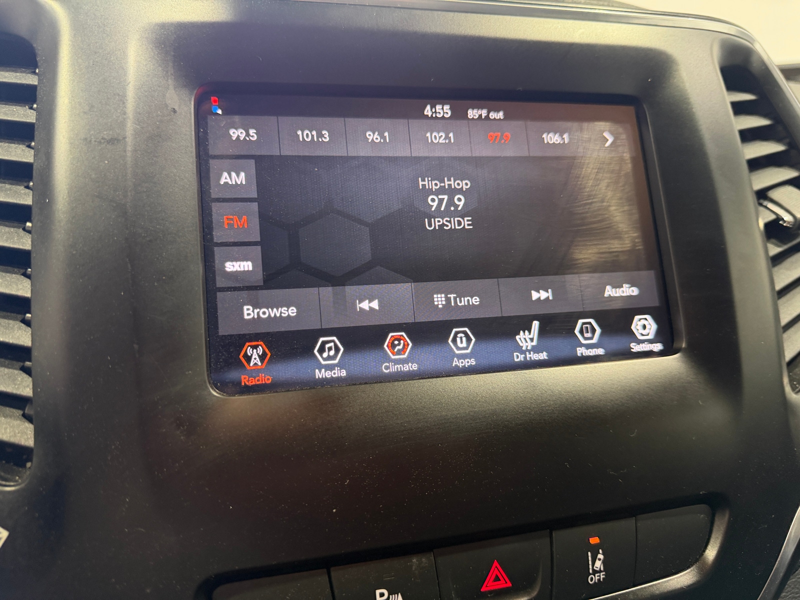 Thumbnail: 2021 Jeep Cherokee - 3