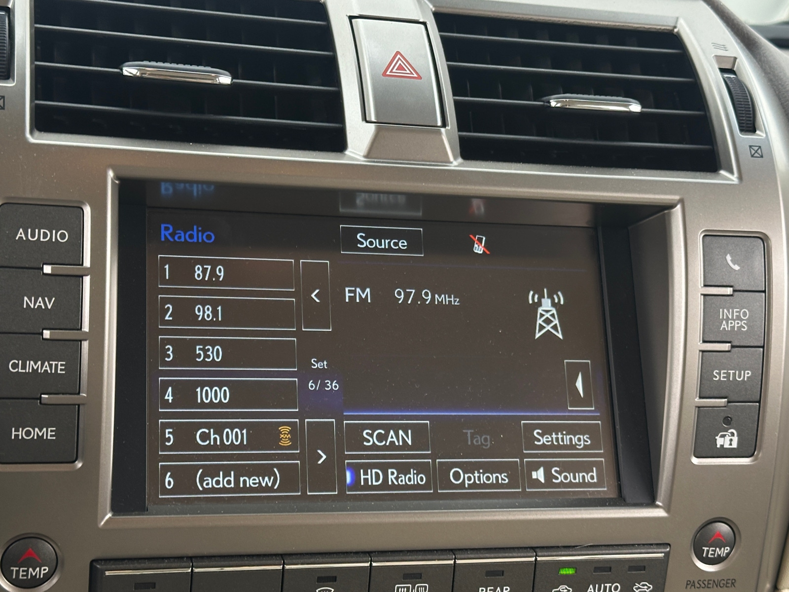 Thumbnail: 2016 Lexus GX - 3