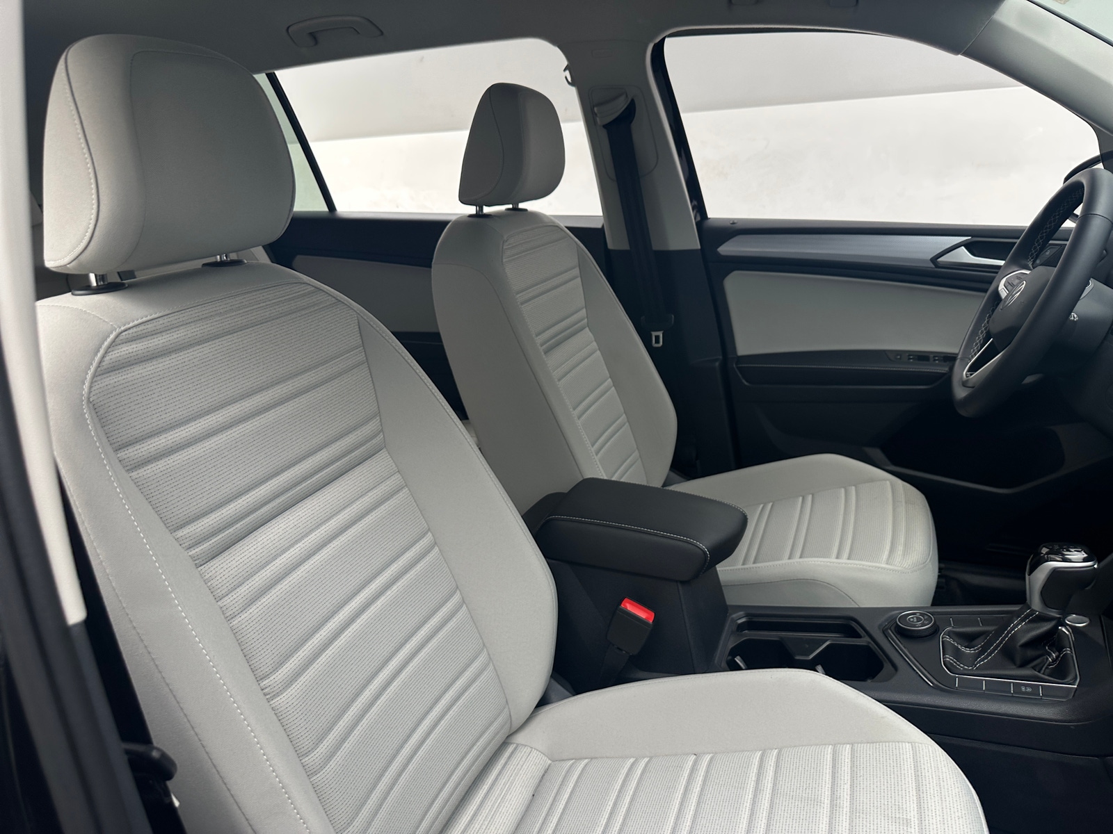Thumbnail: 2024 Volkswagen Tiguan - 2