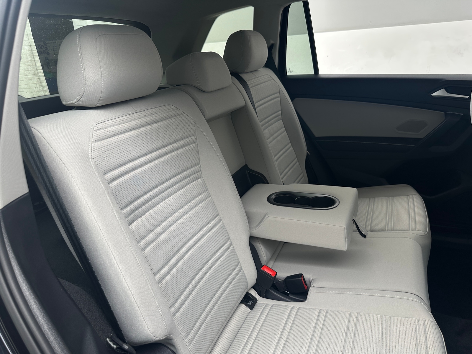 Thumbnail: 2024 Volkswagen Tiguan - 6